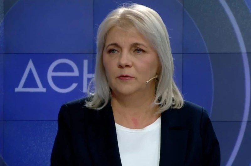 Мая Димитрова: Независимо дали хората предпочитат машина или хартиена бюлетина, най-важното е да имат доверие в процеса и да излязат да гласуват