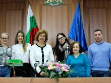 С грамота и почетен плакет наградиха Галина Константинова