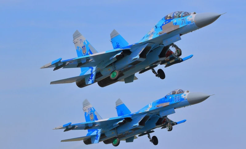 СБУ поразиха два руски изтребителя Су-27 на летище "Белбек" в Крим