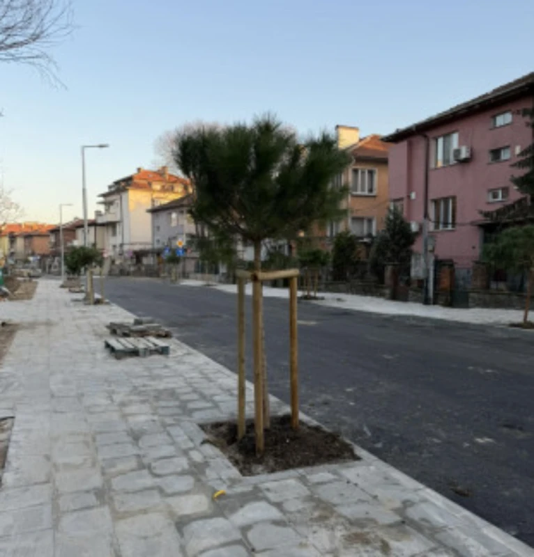 Официално откриват новоремонтираната улица "Славянска"