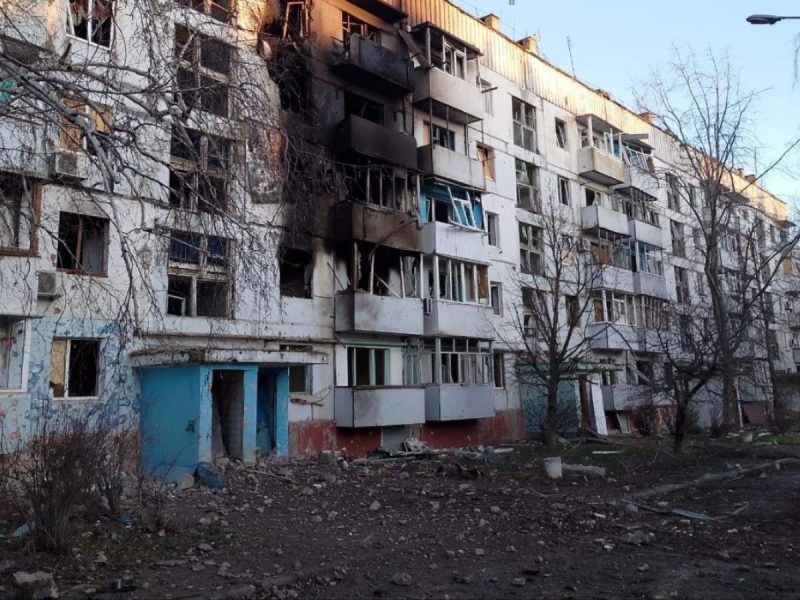 Русия атакува Украйна с близо 100 дрона през нощта: Регистрирани са попадения на осем места