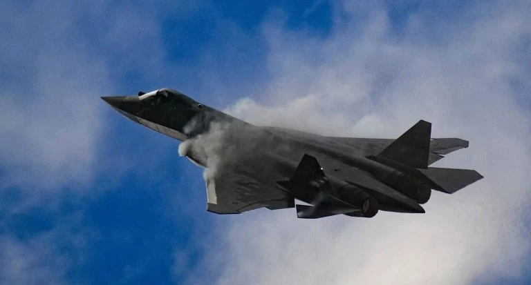 "Ростех" публикува видео от първия полет на Су-57 с двигател от пето поколение "Изделие 177"