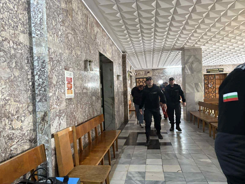 След близо 7 часа заседание: Пуснаха Росен Кръстев – Стъкларя под домашен арест