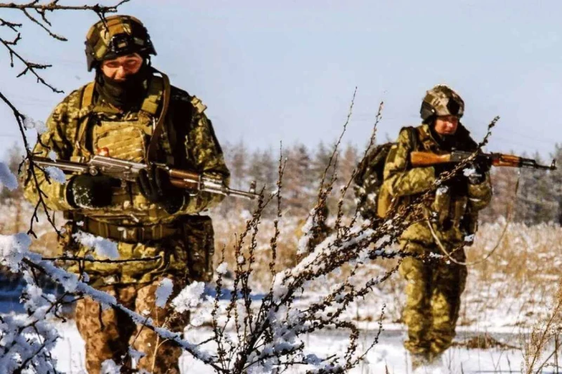 ГЩ на Украйна: ВСУ се изтеглят от Северск, тежки боеве се водят в района на града