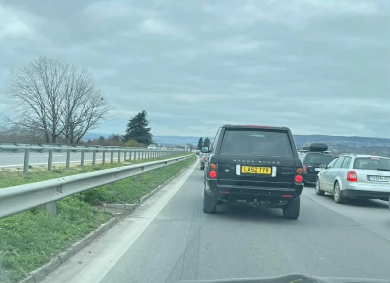 Километрично задръстване на изхода на Варна към АМ "Хемус"