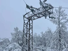 Заради снега много населени места останаха без ток