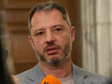Делян Добрев: Кощунство! Озверели сте от алчност за власт!