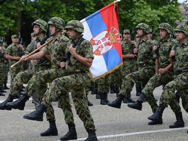 Сърбия връща задължителната военна служба