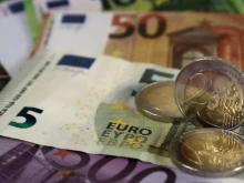 BBC: България, най-бедната страна в ЕС, изпревари Полша, Чехия и Унгария по пътя към еврозоната