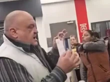 Клиент блокира каса в "Кауфланд", отказвайки да приеме рестото си в евро