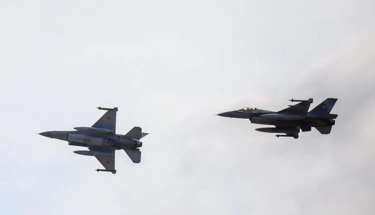 Румъния вдигна изтребители F-16 заради дронове край границата с Украйна