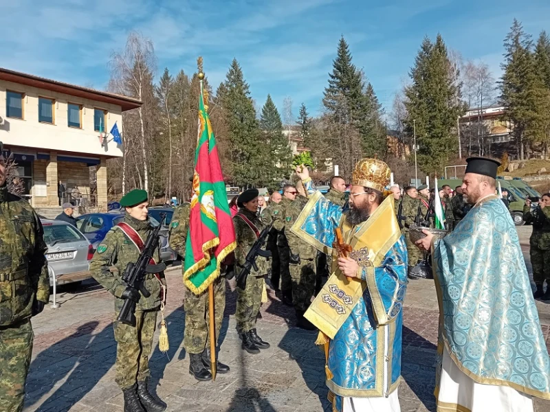 С освещаване на бойните знамена и хвърляне на кръста в река Черна, Смолян ще отбележи Богоявление