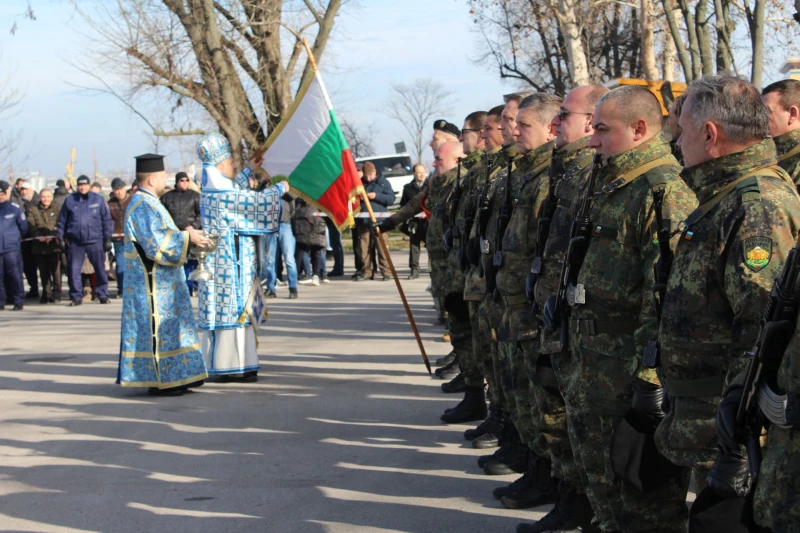 Тържествен водосвет на бойните знамена ще се състои днес в Русе