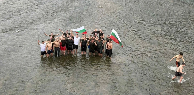 Тома от Гоце Делчев спаси Богоявленския кръст във Велико Търново