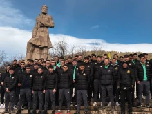 Юношите на Ботев преклониха глава пред клубния патрон в Калофер