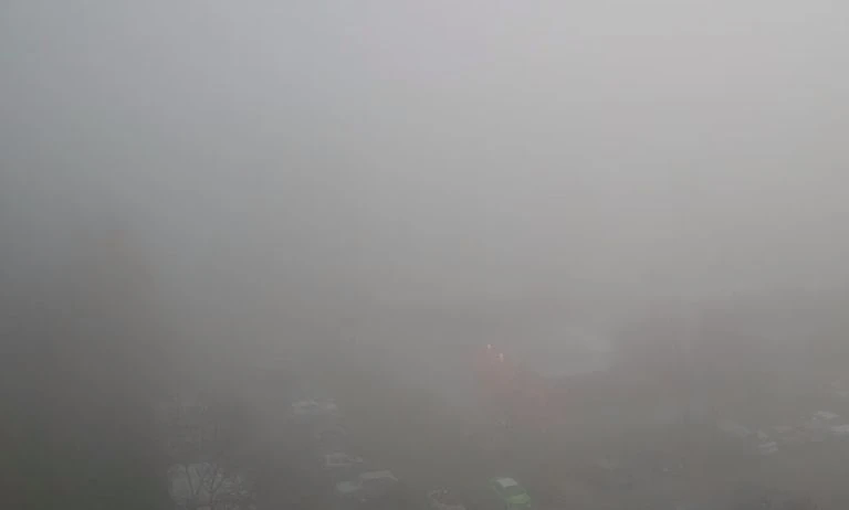 Гъста мъгла захлупи Пловдив