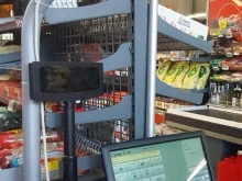 Продавачка: От 3 дни нямам евро в касата, хората правят сметка 1 евро и дават банкнота от 100 лева