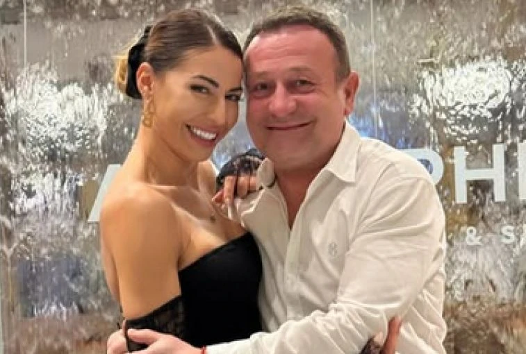 Рачков посрещна ЧНГ с тъщата, синът му не търпи мащехата