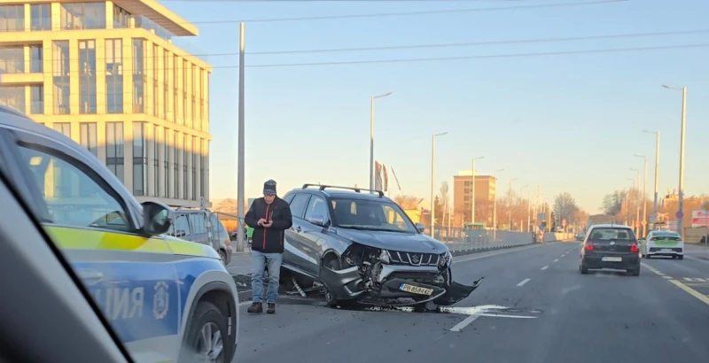 Сериозно ПТП в Пловдив, полицията е на място, щетите не са малки