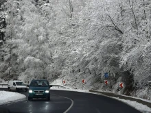 АПИ: Повишено внимание по магистралите, ограничения в участъци от "Тракия", "Хемус" и "Струма"