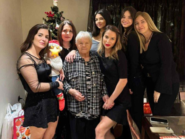 La fille de Zheni Zhivkova a montré pour la première fois le nouveau membre de la famille