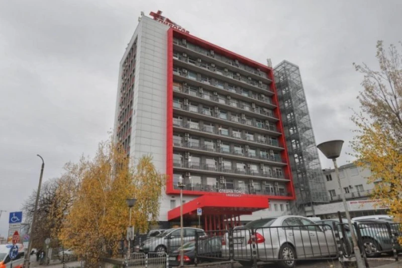 В "Пирогов" се борят за живота на 200-килограмов пациент