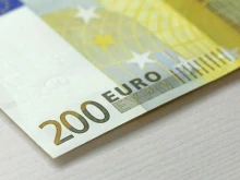 Продавач откри невалидна банкнота от 200 евро в оборота на хранителен магазин 