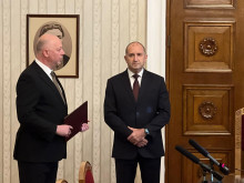 Президентът връчи първия мандат на Росен Желязков, той върна папката на момента