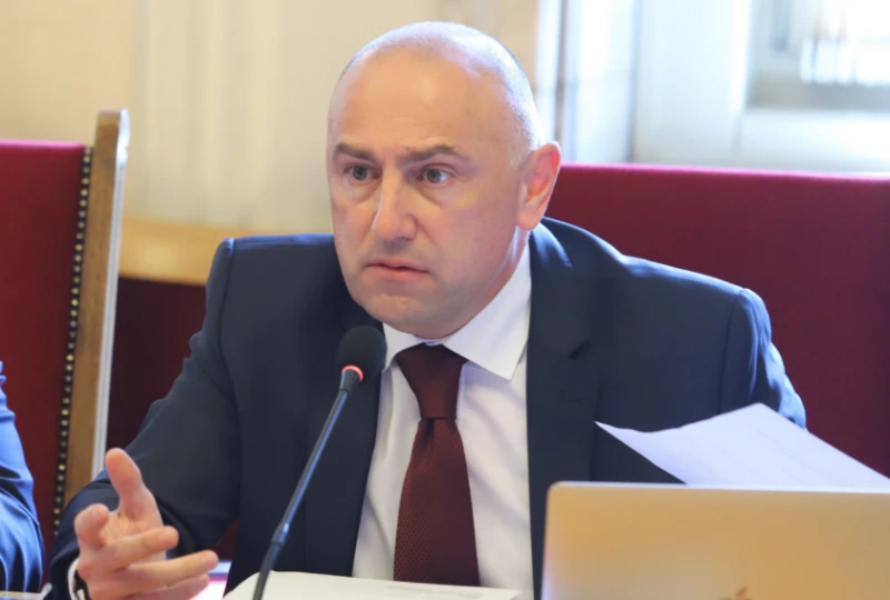 Любомир Каримански: Не използвайте търговските обекти за обмяна на валута
