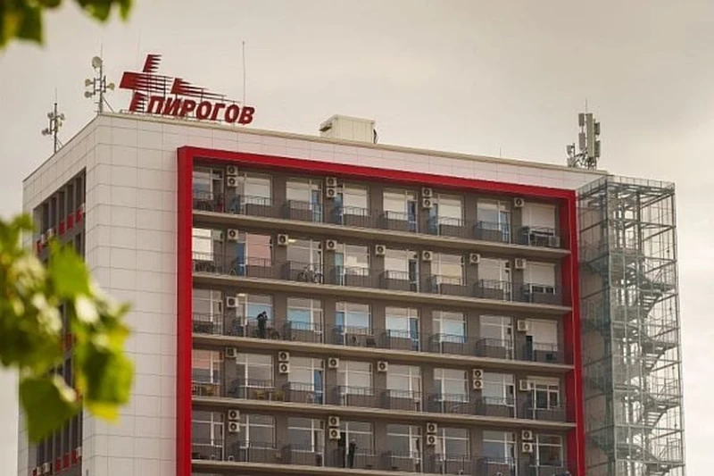 В "Пирогов" продължават борбата за живота на 200-килограмов мъж