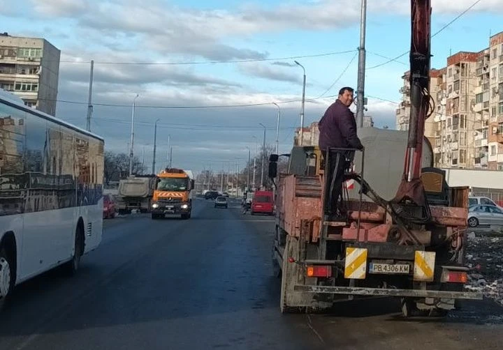 Поставят 52 контейнера за смет в "Столипиново"