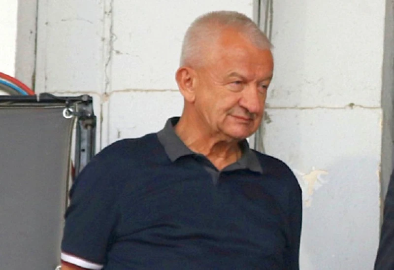 Крушарски към Сираков: Цената е 750 000 евро! Все пак не продаваме картофи на пазара "Кирков"