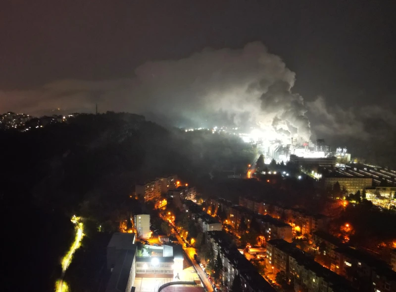 Принудително спират работата на завод "Кроношпан"