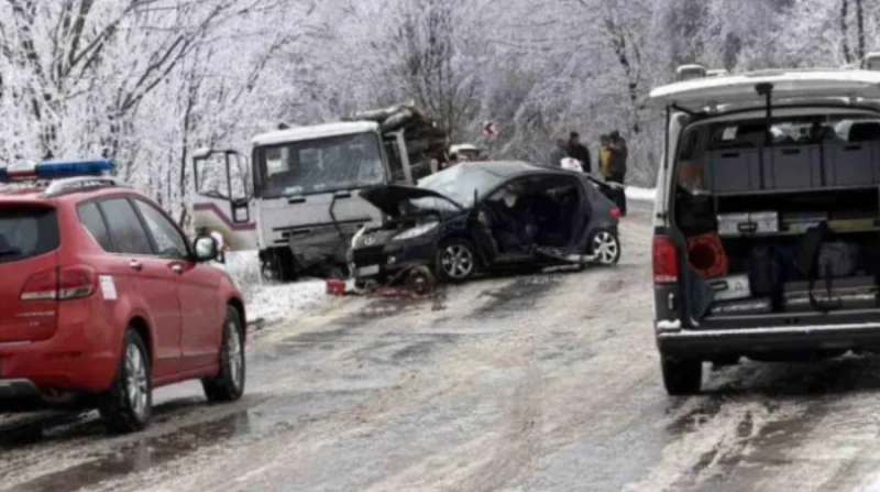 Две са вече жертвите на тежката катастрофа край Ловеч, издирват виновника
