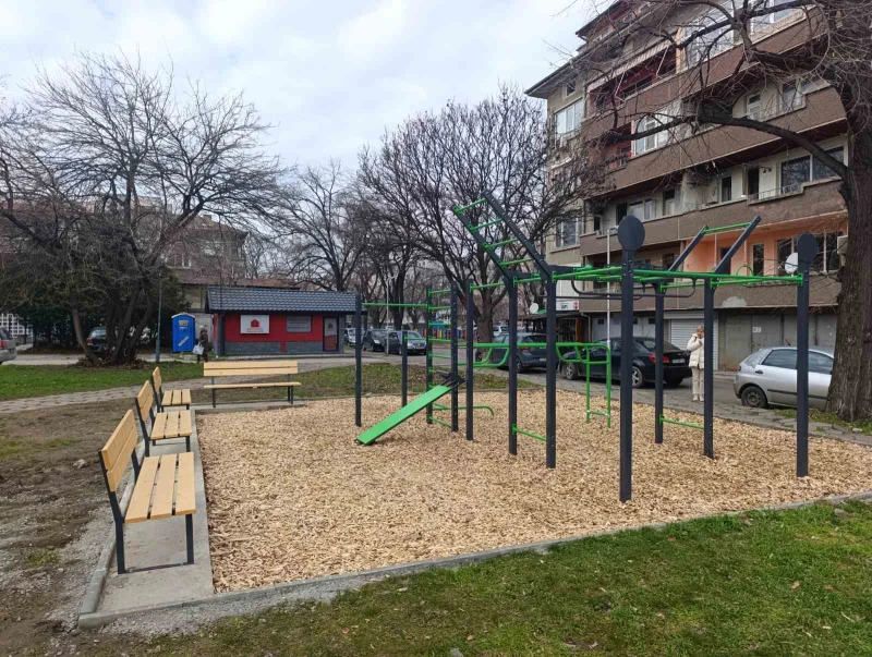 Изградиха два нови фитнеса на открито в "Южен"