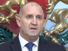Президентът подаде оставка!