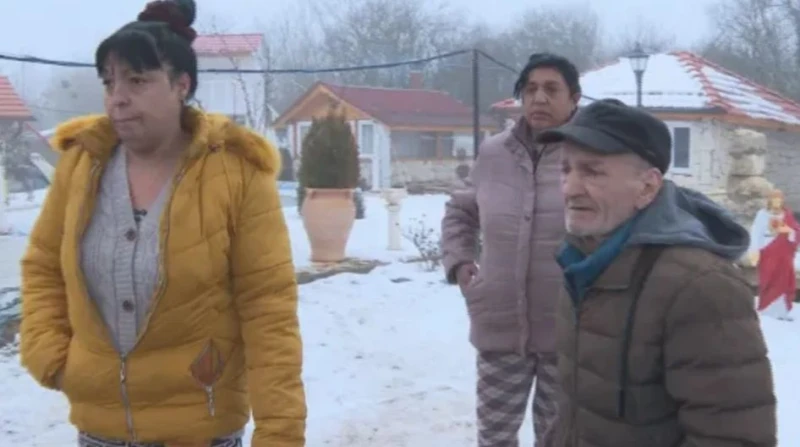 Бавачката извадила едно от близначетата от пожара, но било вече късно