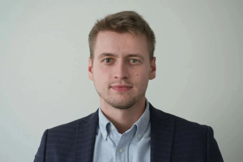 Георги Еленков: Четвъртото издание на правно-дискусионния форум LexTalks е под мотото "Между бунта и закона – тийнейджърите в България