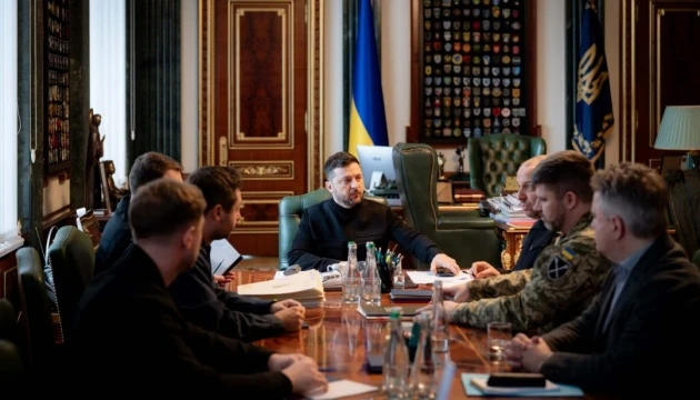 Зеленски обяви нови тристранни преговори в Абу Даби