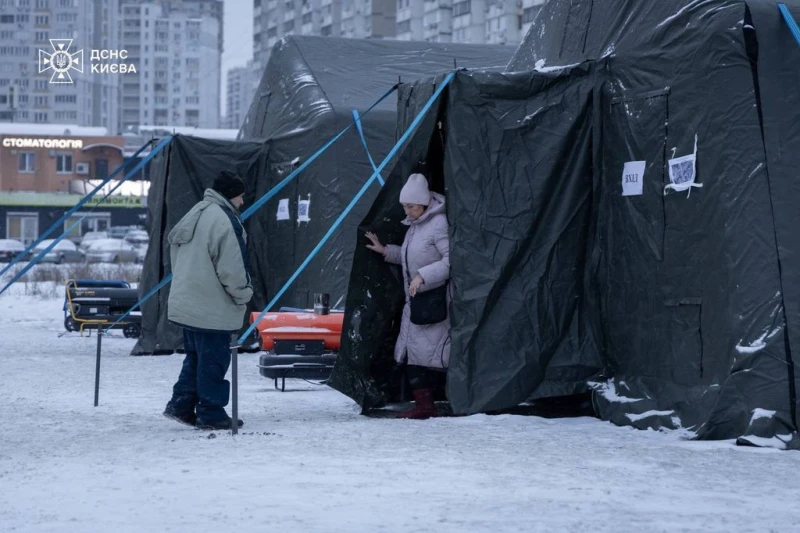 Зеленски: Енергийната ситуация в Киев е изключително трудна, около 1200 жилищни сгради са без отопление