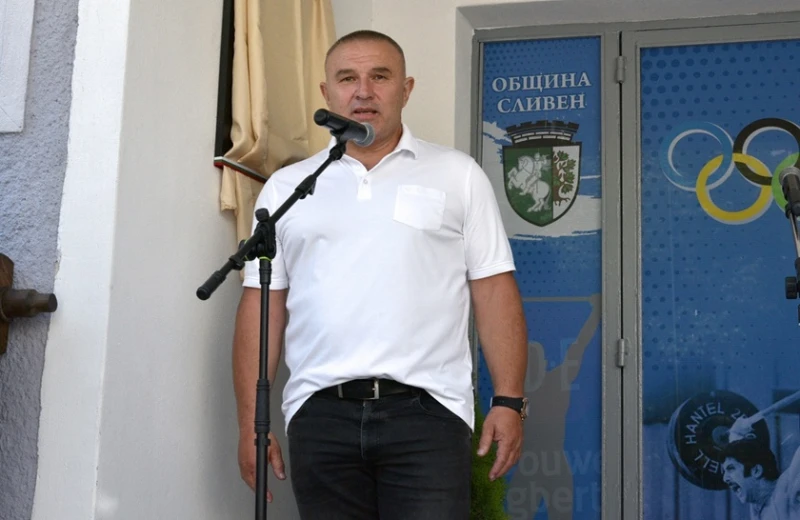 Стефан Ботев се оттегля временно от управлението на БФВТ