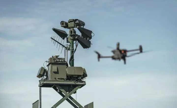 Defence24: Полша ще подпише споразумение за създаване на "стена срещу дронове" до края на януари