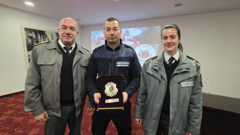 Отличиха пловдивски пожарникари