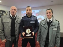 Отличиха пловдивски пожарникари