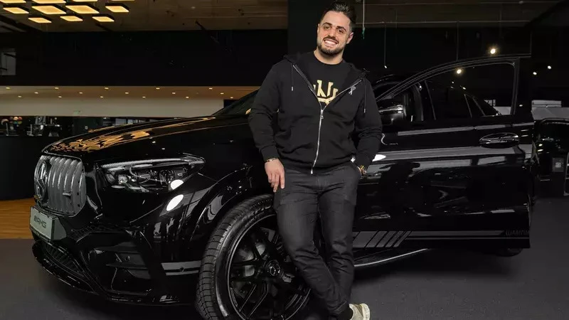 Карлос Насар ще кара автомобил за над 125 000 евро