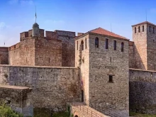 Цената на билета на единствения изцяло запазен замък в България скача двойно