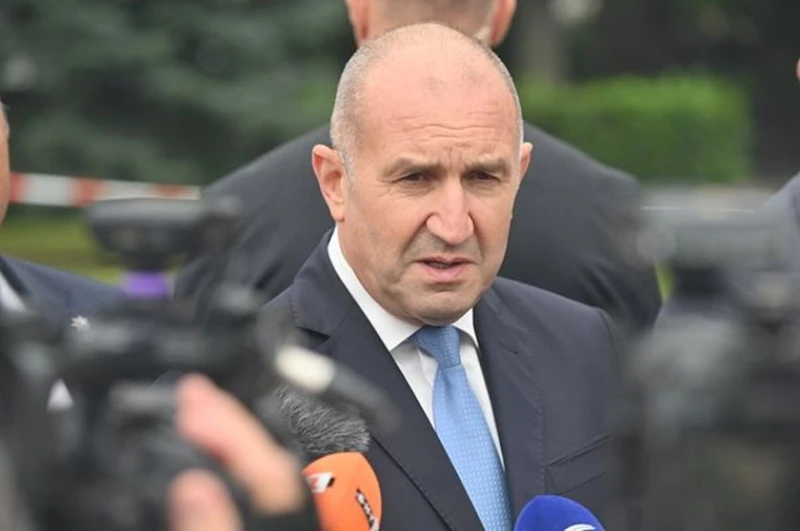Радев с първо интервю след напускането на поста си, очакват се отговори на много въпроси в петък 