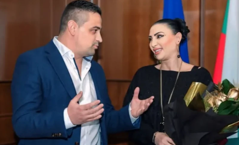 Софи Маринова с голямо признание от родното Етрополе
