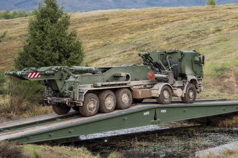 Литва поръчва дванадесет мостополагащи машини Leopard 2