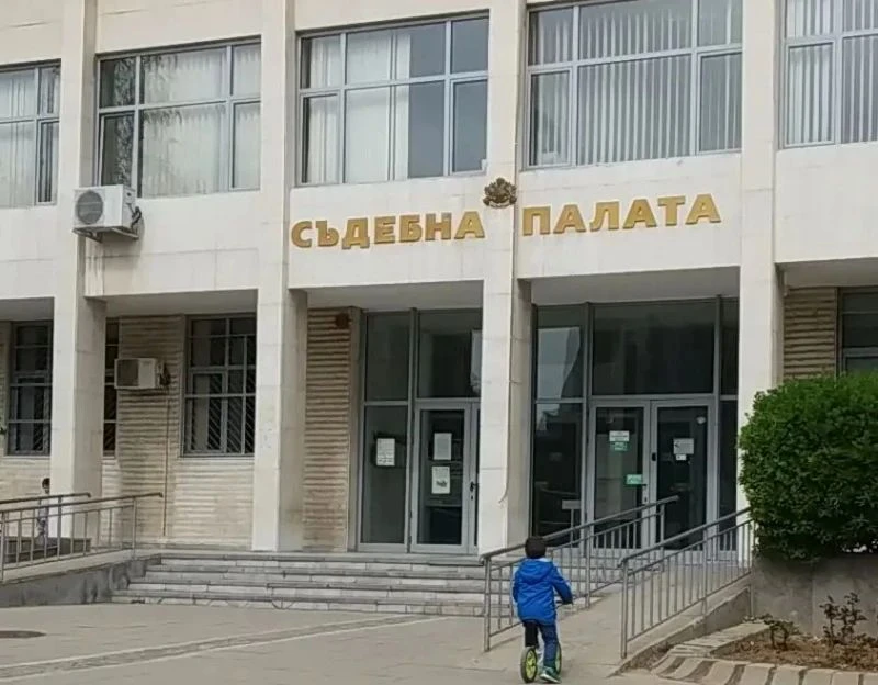 Окръжен съд – Благоевград потвърди определение, с което е отказано изменението на мярката спрямо обвиняем за кражба